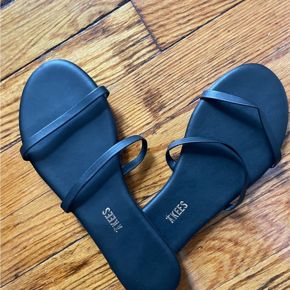 TKEES Gemma Slides - NWT